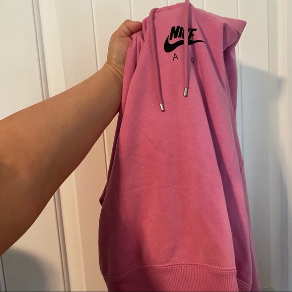 Nike - Picture 7 of 16